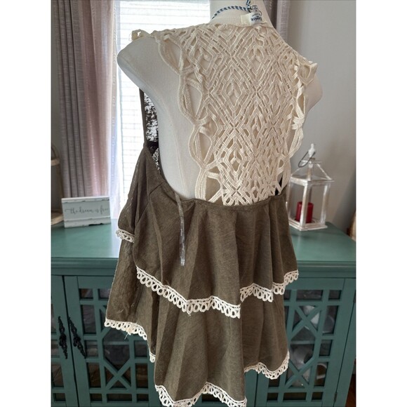 Hayden Los Angeles Sleveless Boho Ruffle Olive Green Hi Lo Top Med - Picture 4 of 10